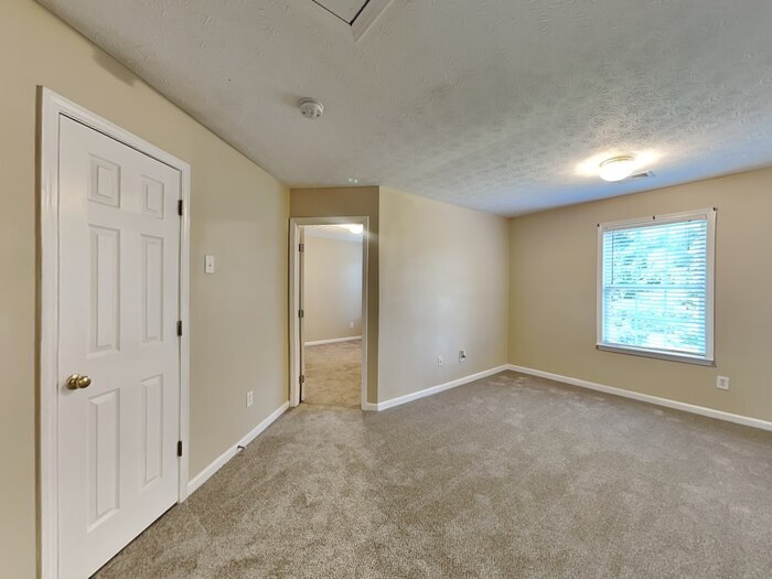 Building Photo - 5440 Wexford Pass