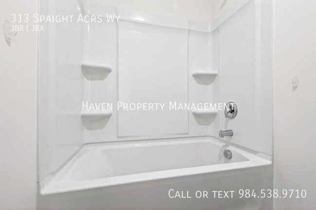 Building Photo - 313 Spaight Acrs Wy