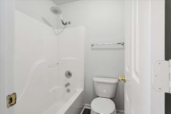 Building Photo - 3BR Townhouse | Main-Level Primary Suite | Gables at York County | Near Langley AFB & NASA