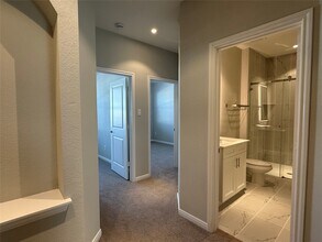 Building Photo - 15705 Sterling Knight Dr