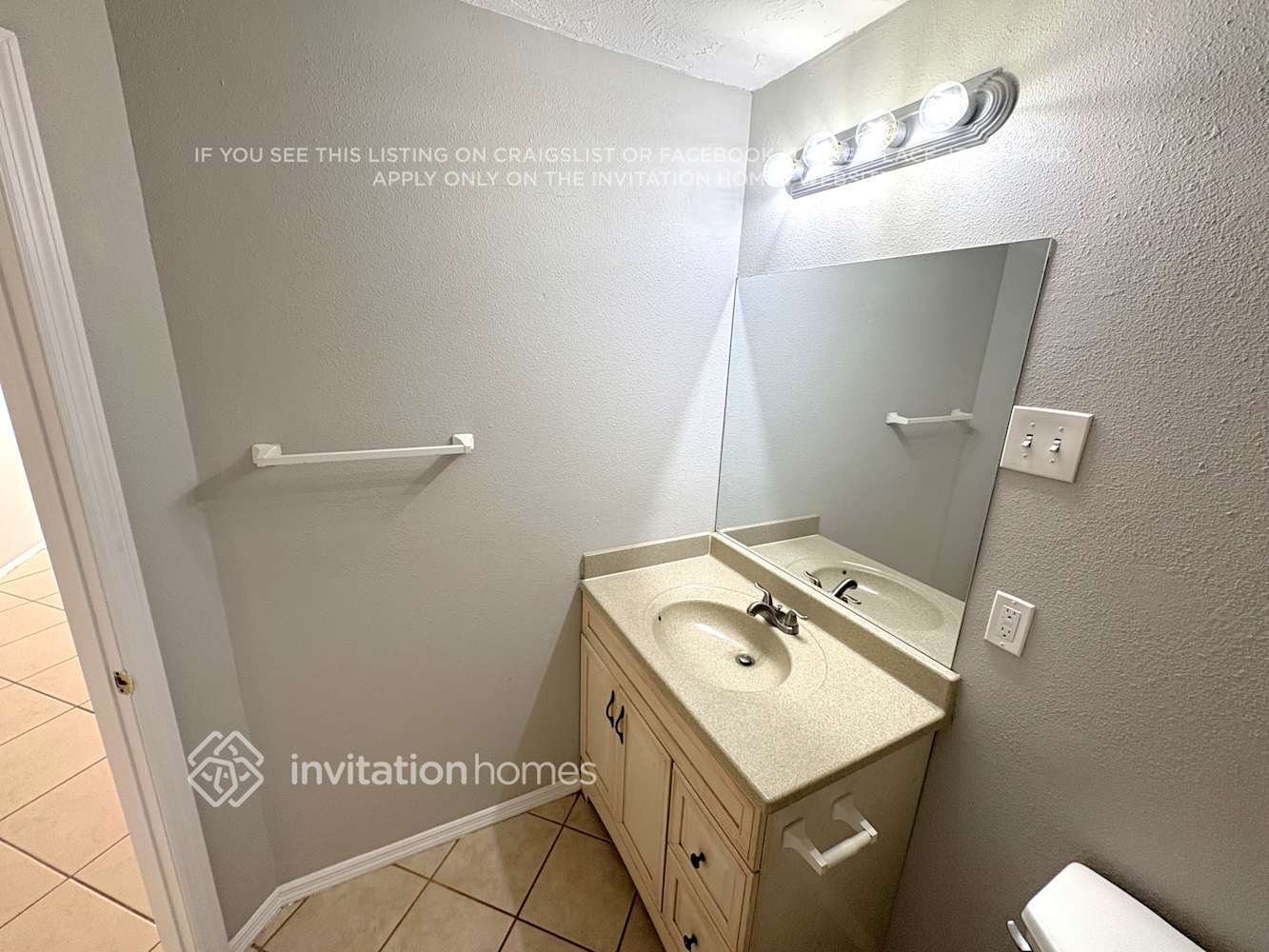 Building Photo - 5657 25th St Cir E