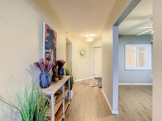 Building Photo - 1851 Jimmy Buffett Mem Hwy