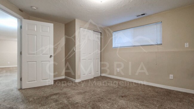 Building Photo - Lovely 4 BR Home in West Valley