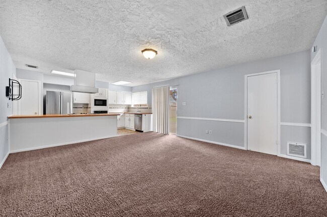 Building Photo - 25310 Pepper Ridge Ln