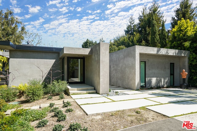 Building Photo - 6254 Busch Dr