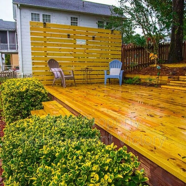 Building Photo - 1120 Shades Crest Rd