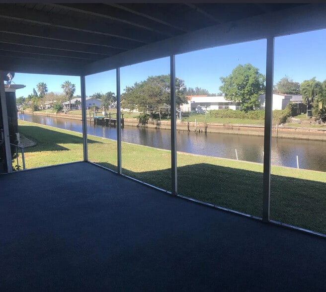 Primary Photo - 3119 Riverside Dr