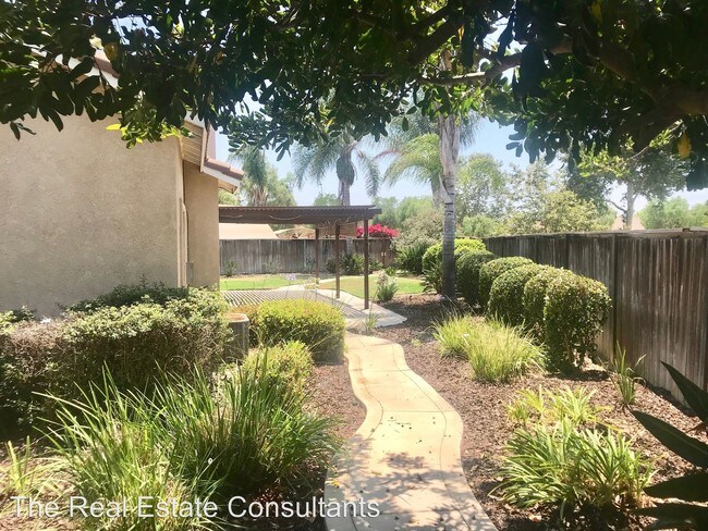 Building Photo - 3 br, 2 bath House - 3900 Posada Court