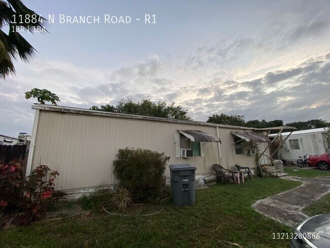 Building Photo - 11884 N Branch Rd