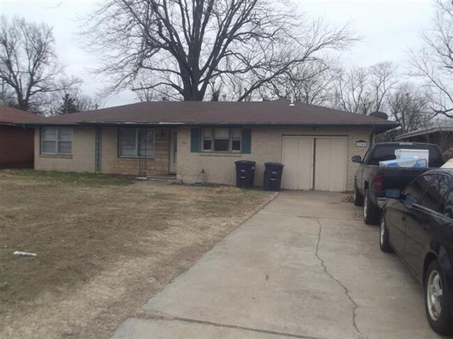 Primary Photo - 2705 W Oklahoma Ave