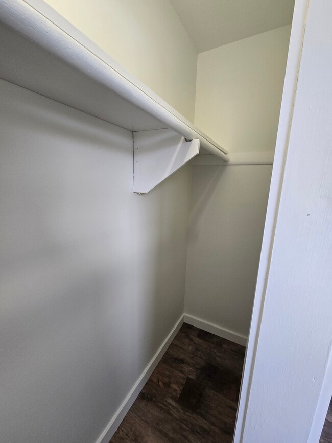 Building Photo - 111 Zandhoek Rd