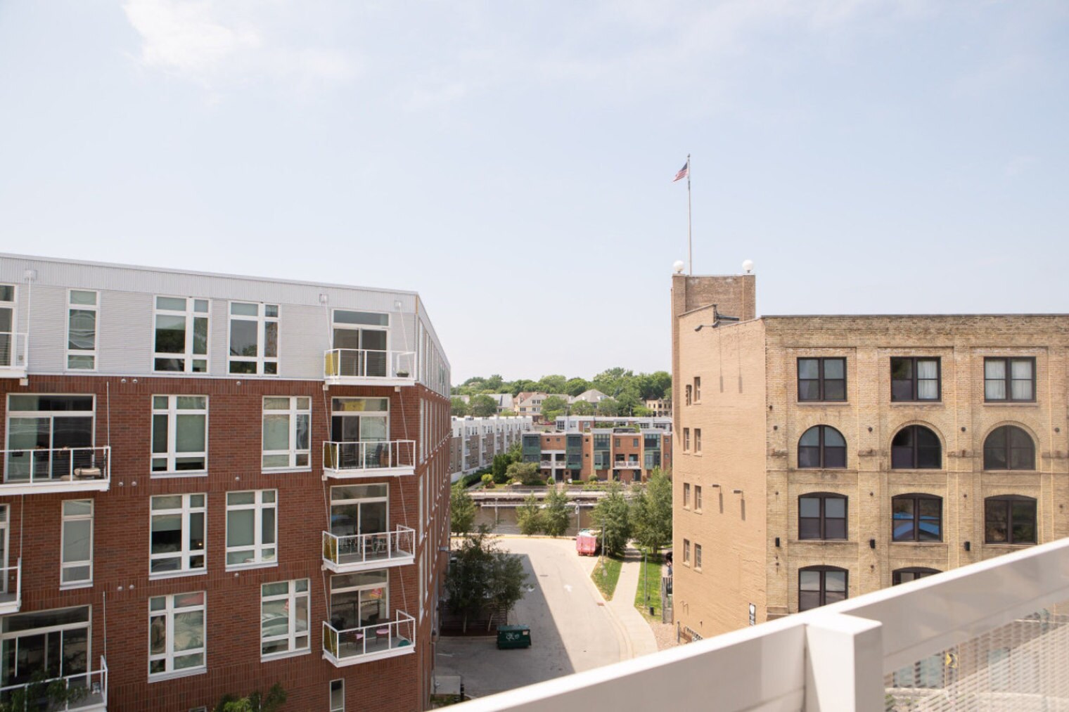 Building Photo - 1640 N Water St