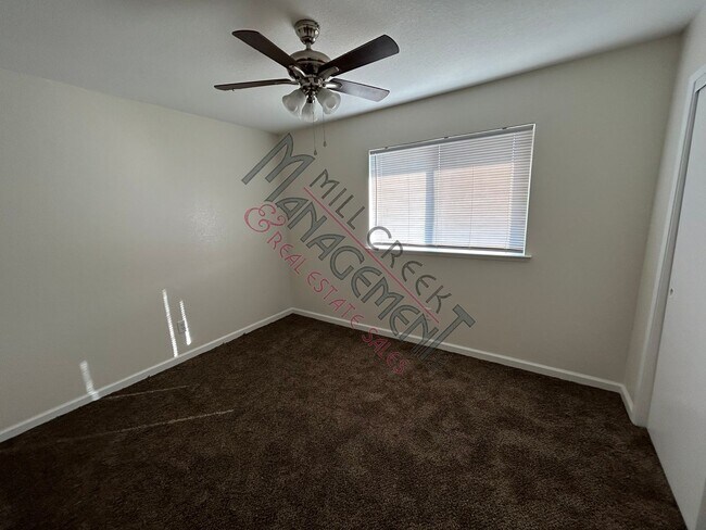 Building Photo - 1498 E Cerritos Ave