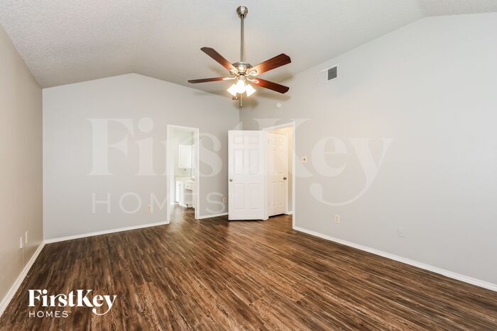 Building Photo - 6317 Brookcrest Dr