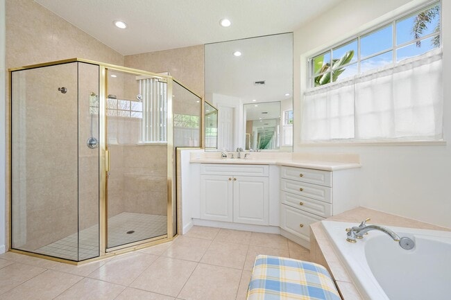 Building Photo - 9907 SE Osprey Pointe Dr