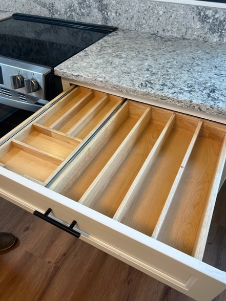 Building Photo - 3004 Sheddan Dr