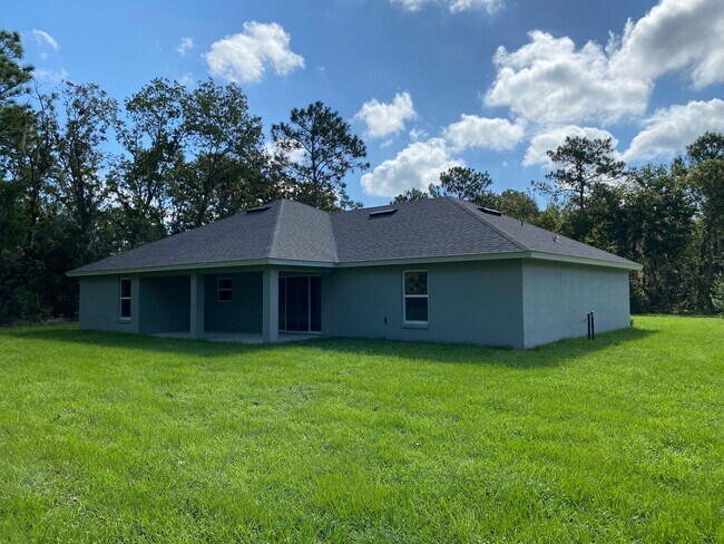 Building Photo - Great new rent on 4/2! Desirable SW Ocala Neighborhood 4/2/2 *WON'T LAST*