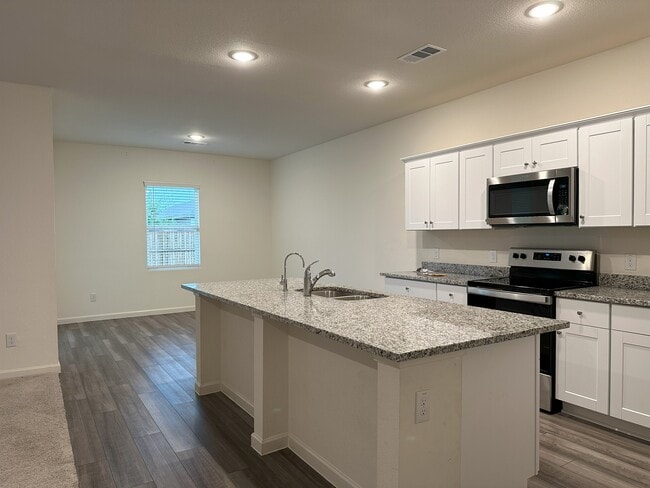 Building Photo - 1529 Escondido Dr