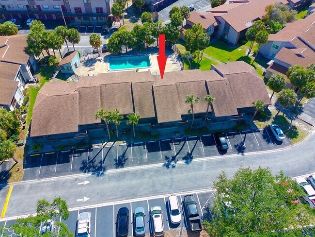 Building Photo - 6332 Newtown Cir