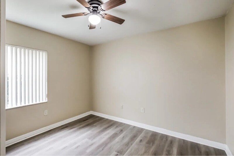 Building Photo - 210 NW 187th Ave