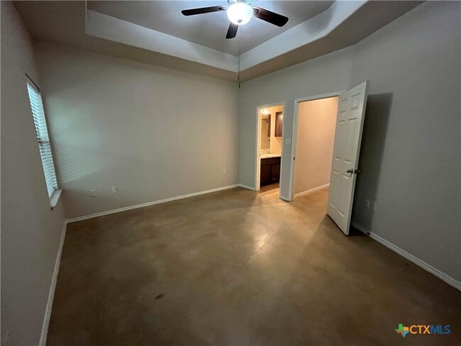 Building Photo - 268 Rosalie Dr