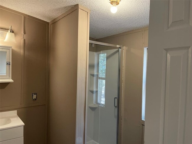Building Photo - 109 High View Ranch Dr