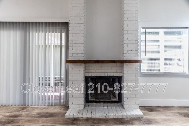Building Photo - 9631 Ivy Bend St