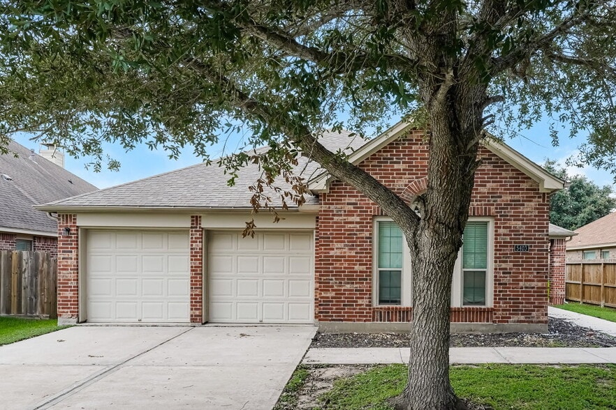 Primary Photo - 5403 Belvedere Dr