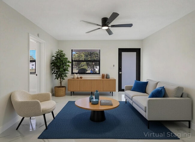 Building Photo - 992 Mohican Blvd