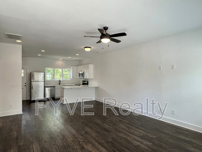 Building Photo - 300 Stewarts Ferry Pike