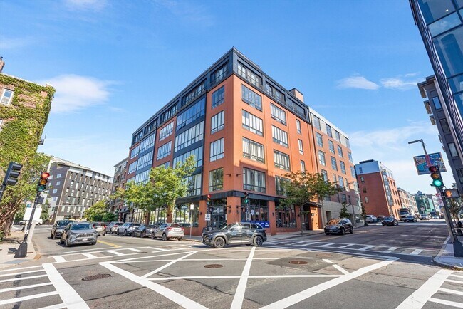 Building Photo - 36 A St