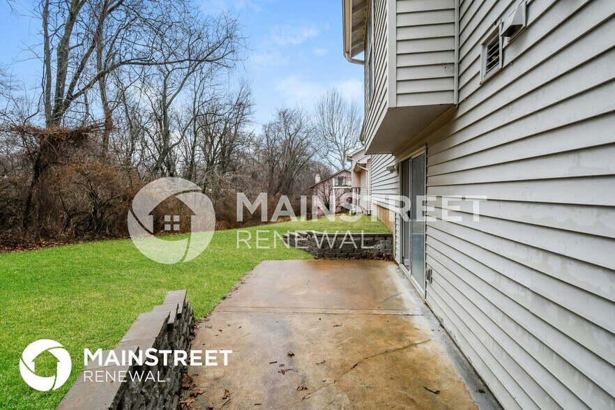 Building Photo - 5354 Trailview Dr