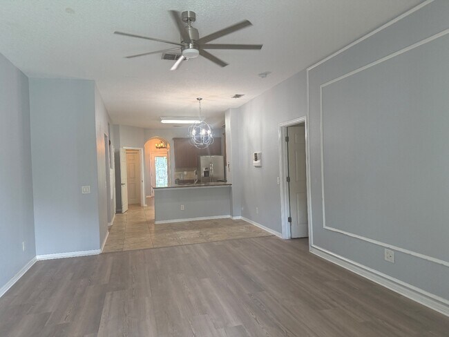 Building Photo - 3004 Downan Point Dr