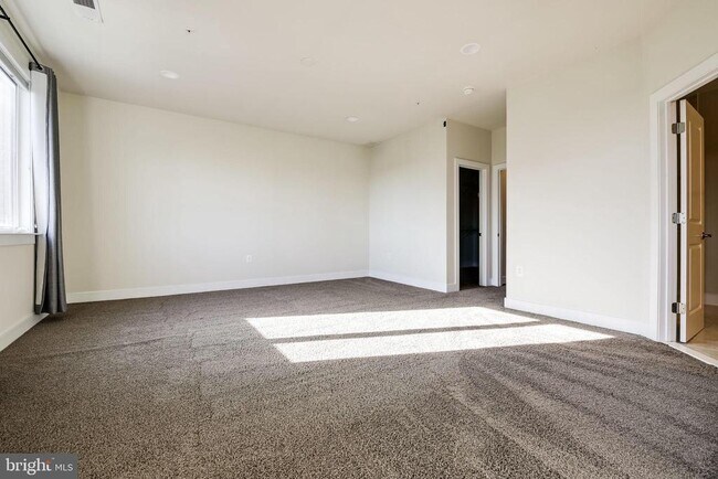 Building Photo - 1224 Main Line Blvd