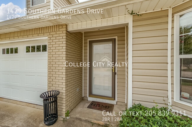 Building Photo - 1429 Southern Gardens Dr