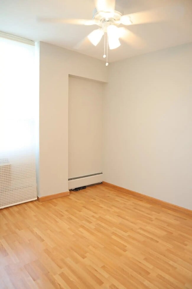 Building Photo - 9009 Golf Rd