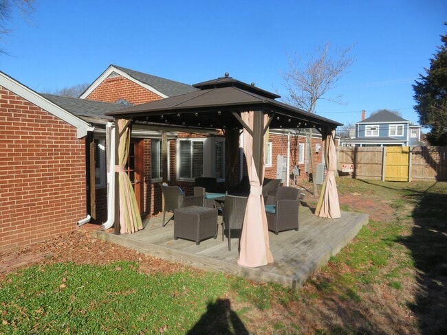 Building Photo - Colonial Heights Virginia