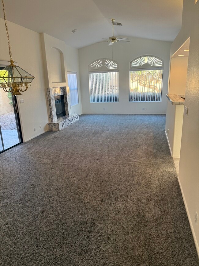 Building Photo - 12152 N Finch Dr