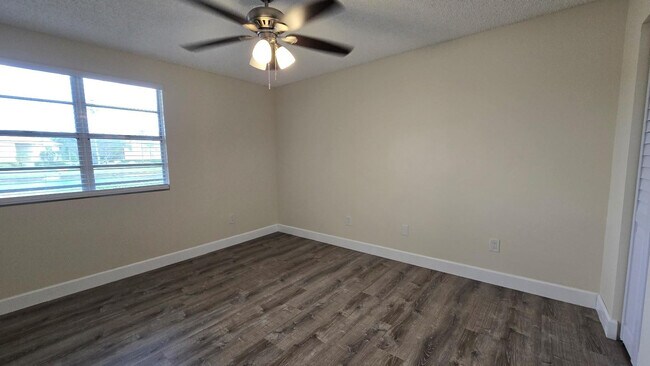 Building Photo - 1259 SW 46th Ave