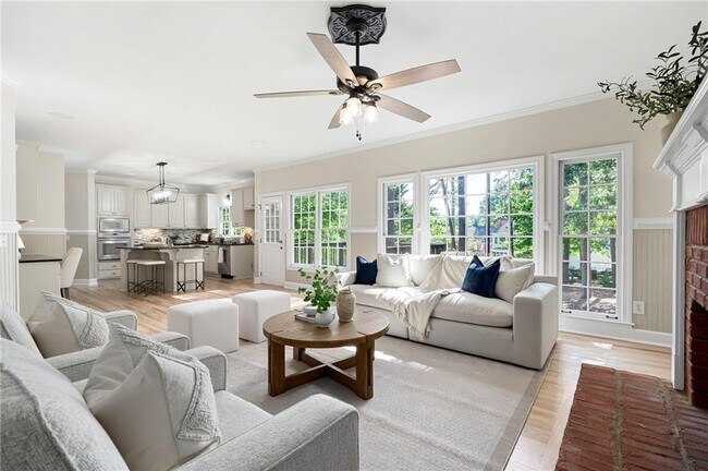 Building Photo - 4711 Oakleigh Manor Dr