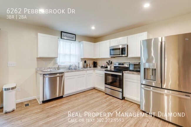 Building Photo - 6262 Pebblebrook Dr