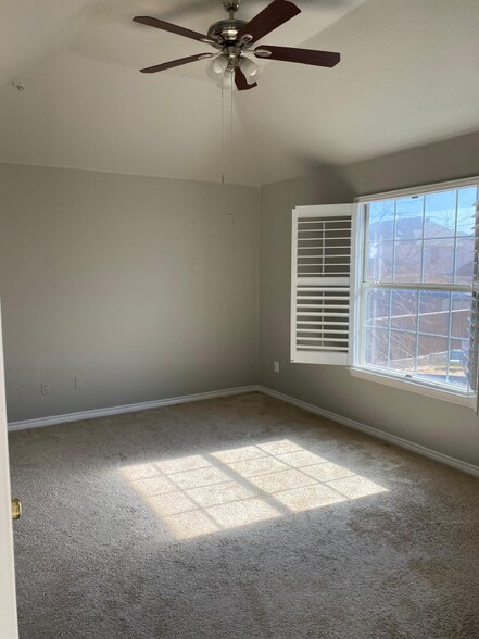 Building Photo - 1120 Coolidge St