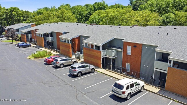 Building Photo - 2745 Grinstead Dr