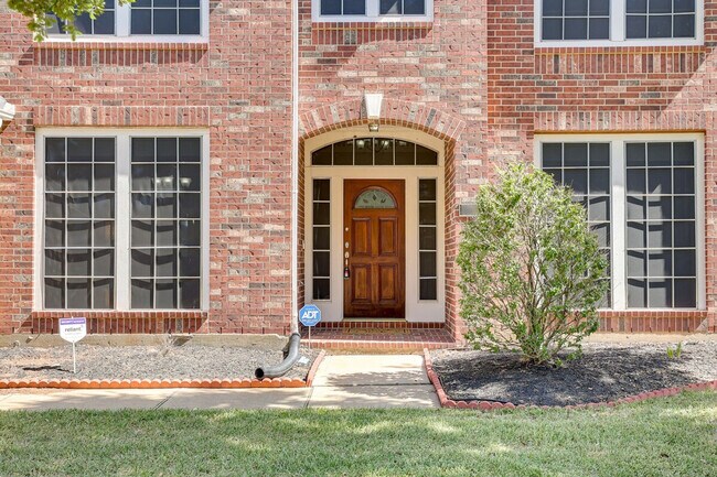 Building Photo - 5911 Indian Hills Ln