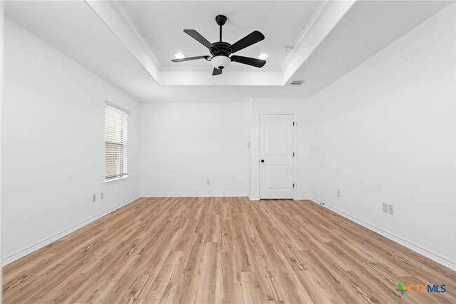 Building Photo - 1010 Woodland Bend Cir