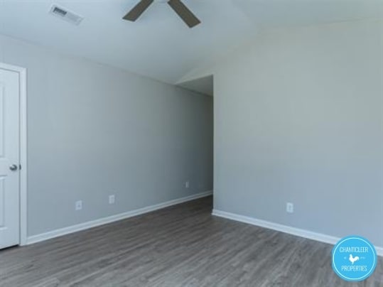 Building Photo - 1404 Ikes Pond Ln