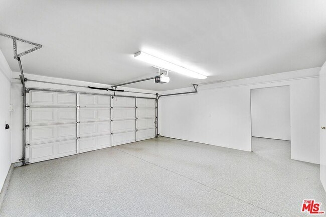 Building Photo - 253 15th St
