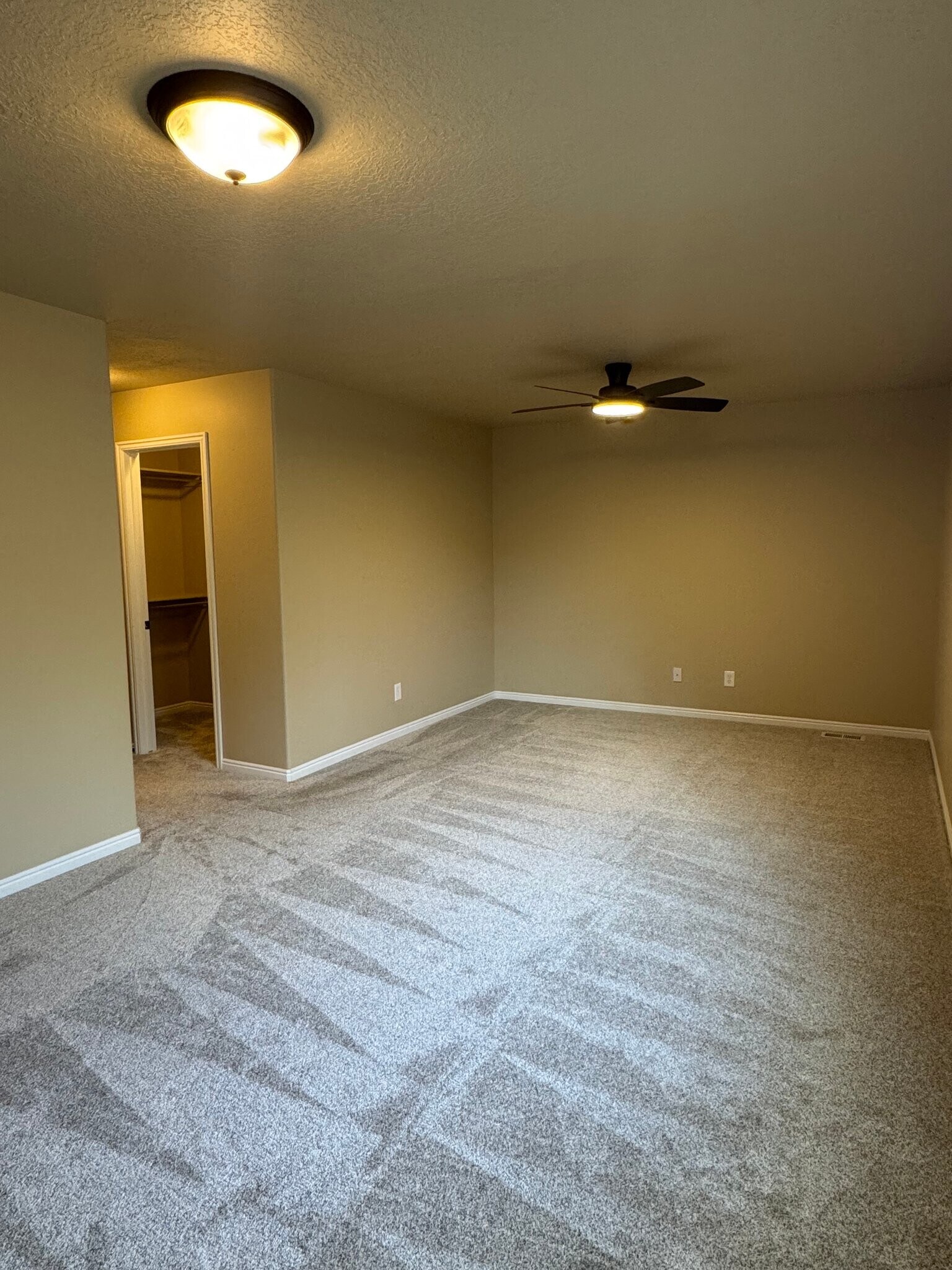 Building Photo - 5417 W Brentford Ct