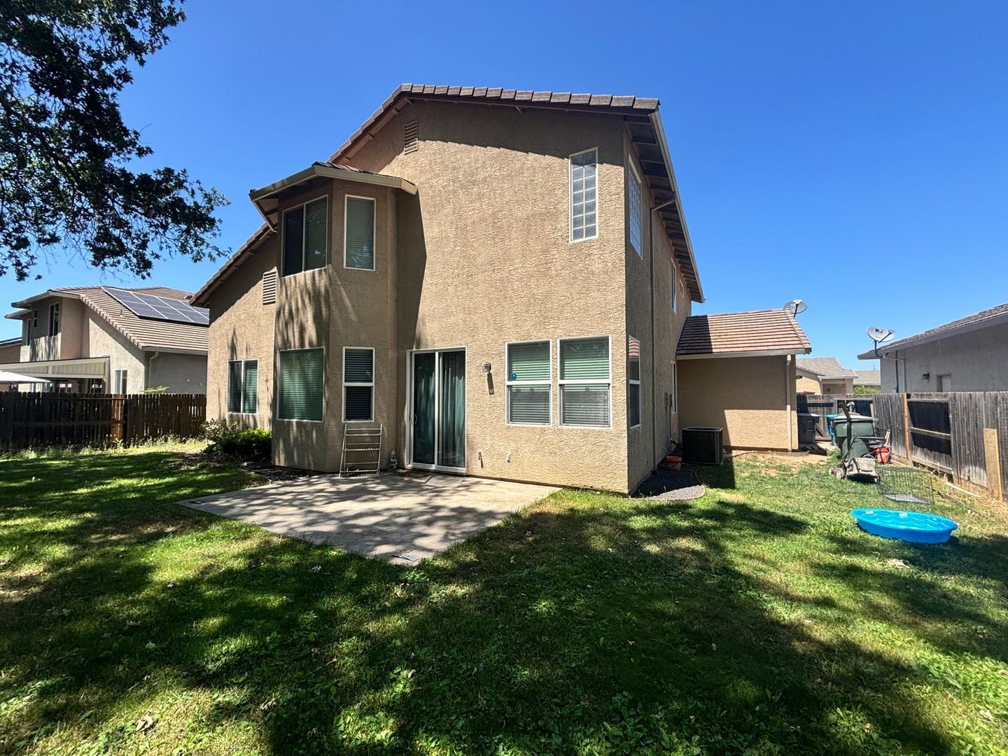 Building Photo - 2546 Jennifer Dr