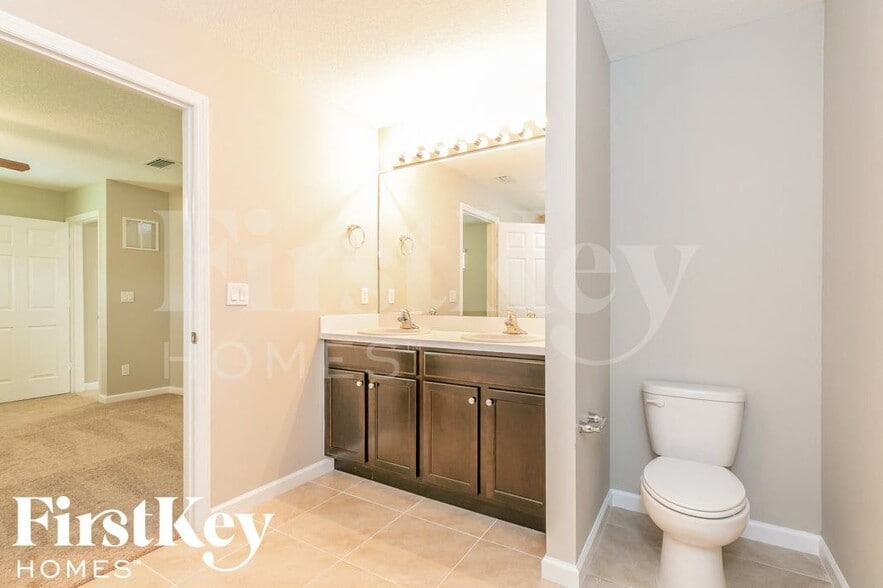 Building Photo - 1950 SW Sylvester Ln